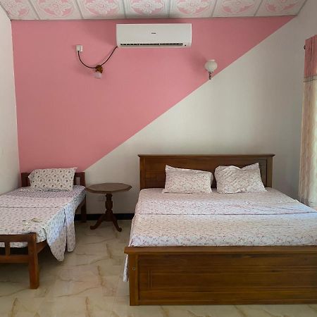 Island Breeze Inn Nilaveli Dış mekan fotoğraf