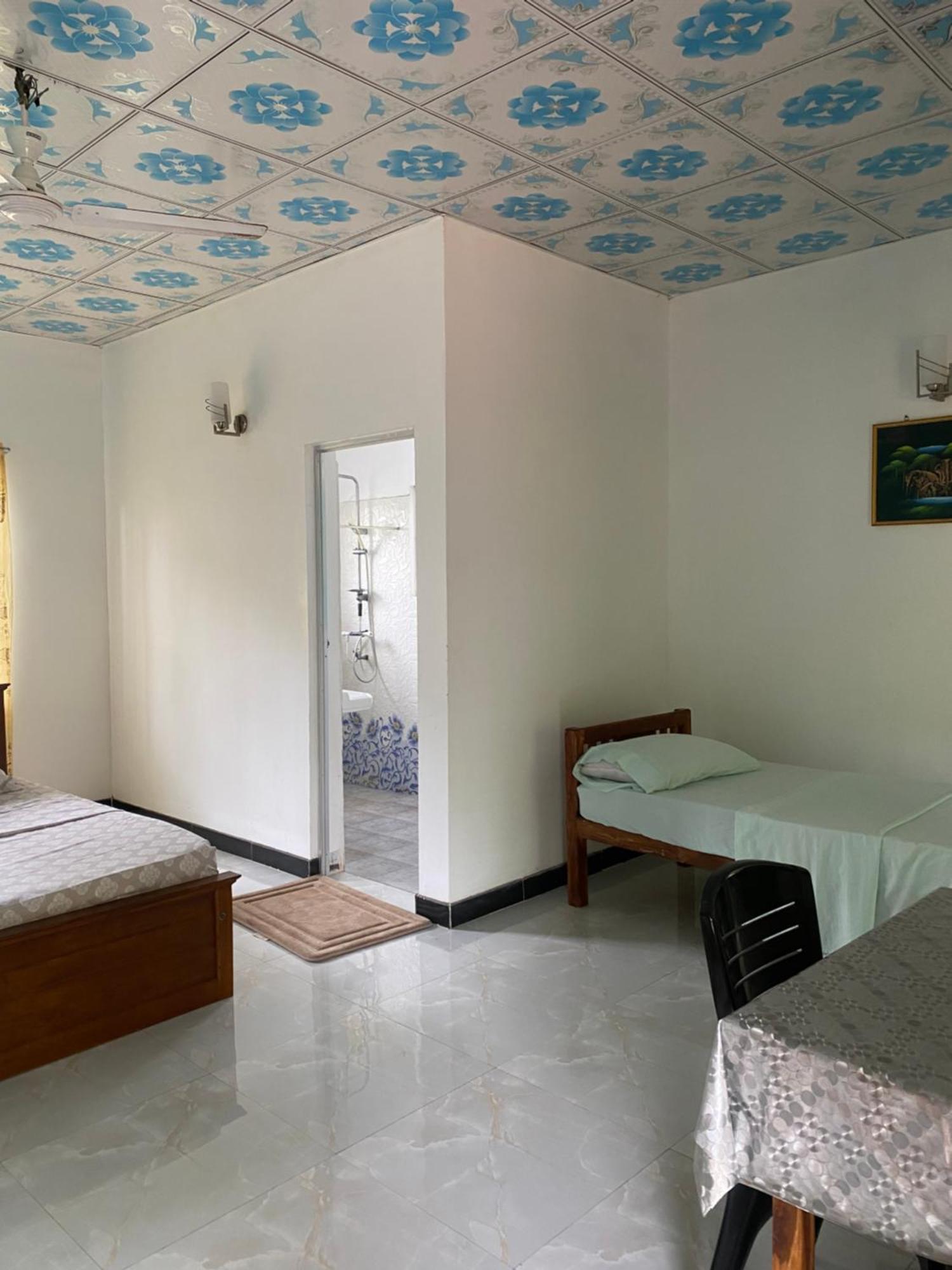 Island Breeze Inn Nilaveli Dış mekan fotoğraf